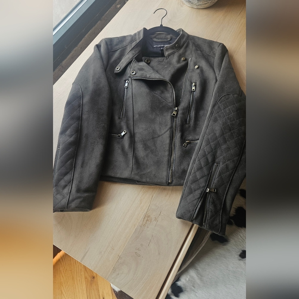 Banana Republic Women's Olive Green Suede Jacket - Excellent Condition